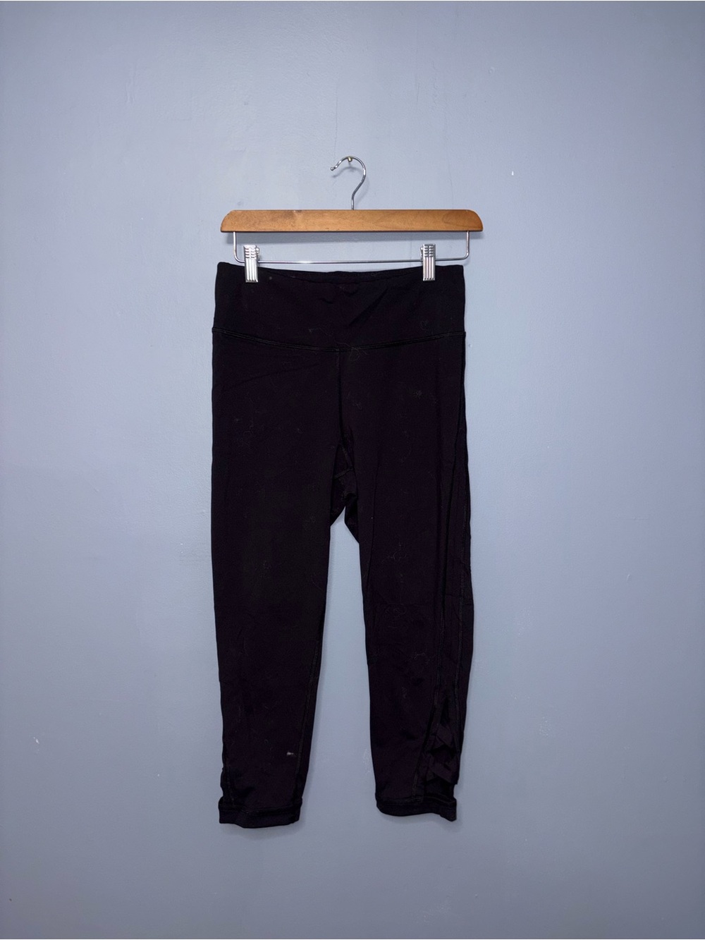 Shambhala | Black Cropped Braided Leggings | Size Medium
